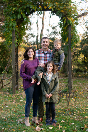 2022-11-McCarthy-family-007-julie-napear-photography