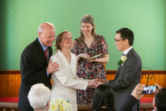 YE-Ashby-Inn-Wedding-ceremony-Julie-Napear-Photography-014