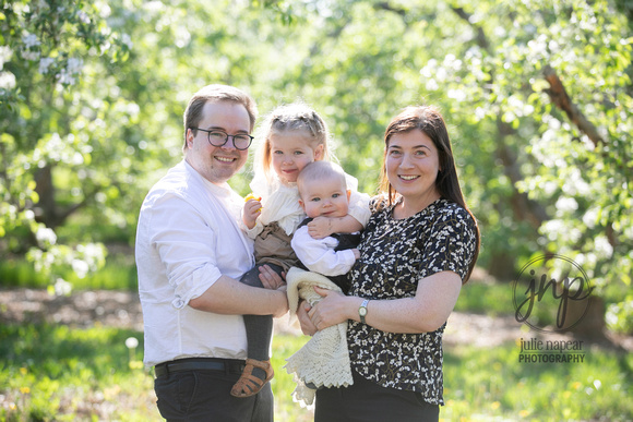 0423-Oestervemb-DeWeerd-family-portraits-004-Julie-Napear-Photography-headshots