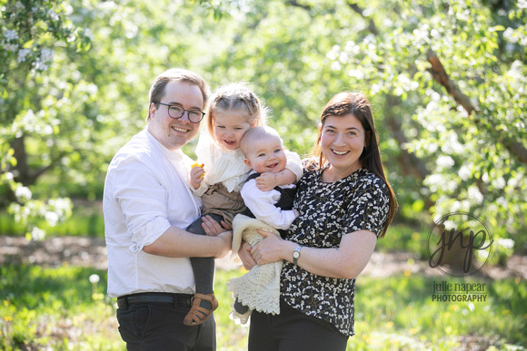 0423-Oestervemb-DeWeerd-family-portraits-003-Julie-Napear-Photography-headshots